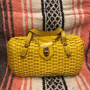 Vintage woven purse!